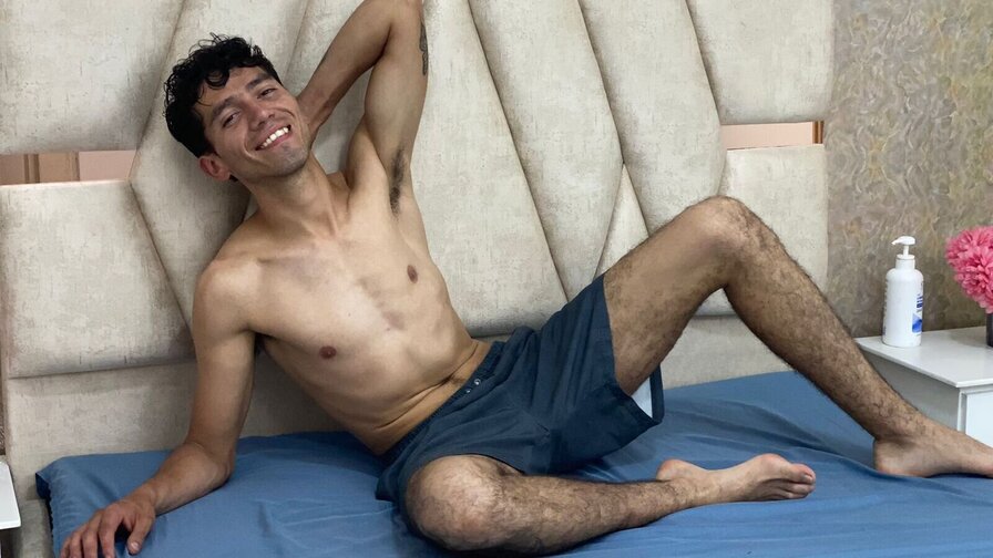 JonnasHiltom