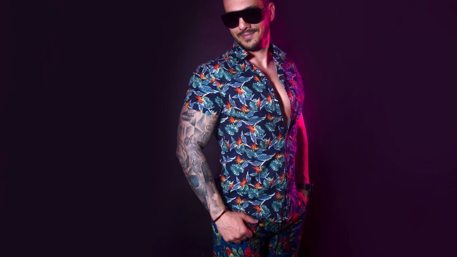 NickyHudsonn